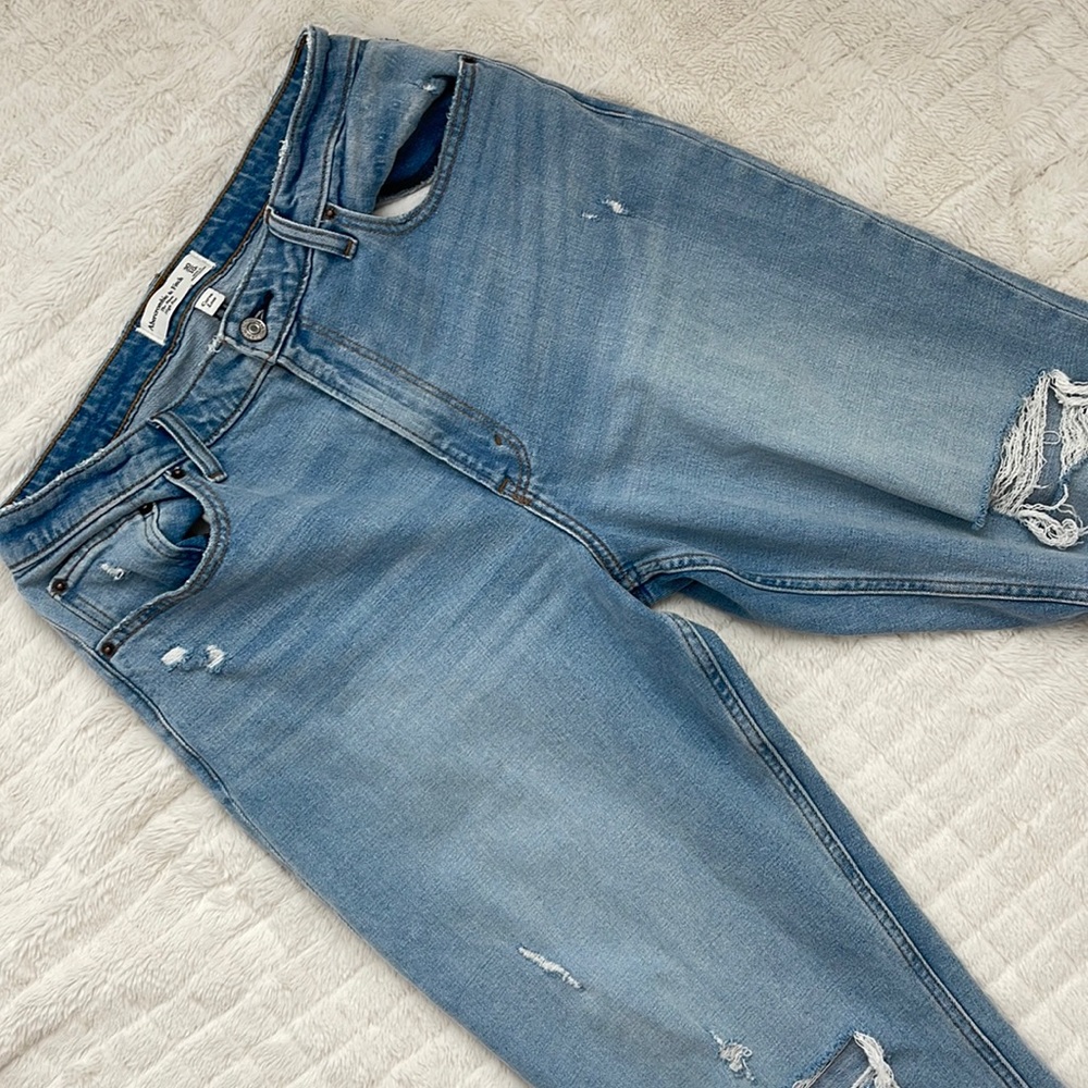 ABERCROMBIE CURVE LOVE JEANS